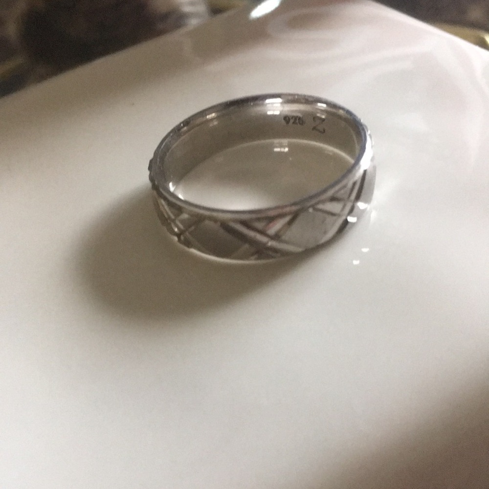 Men’s engagement ring